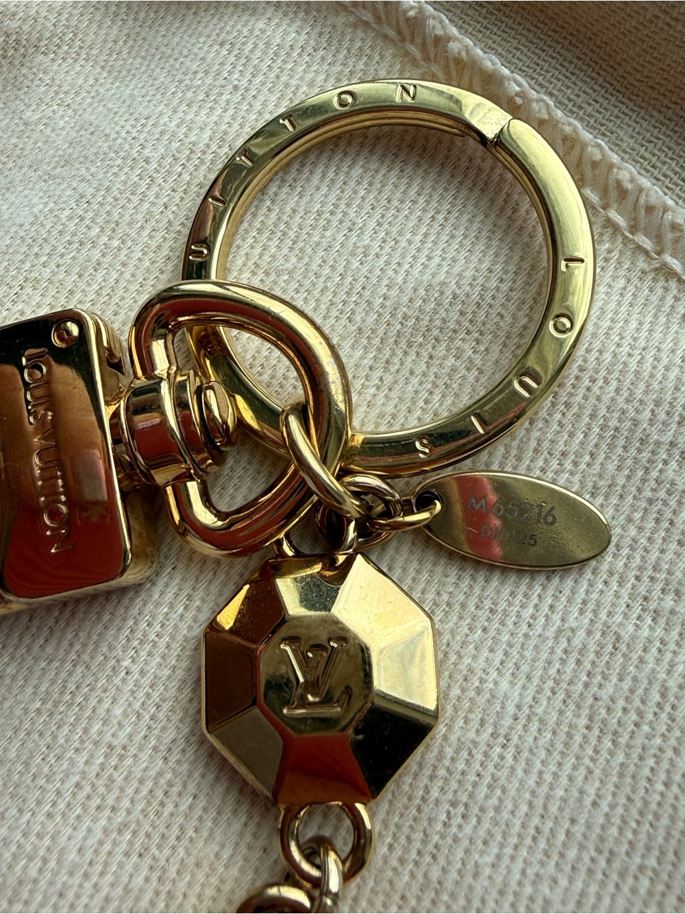 Authentic Louis Vuitton Facettes Bag Charm / Key Holder - Picture 7 of 9